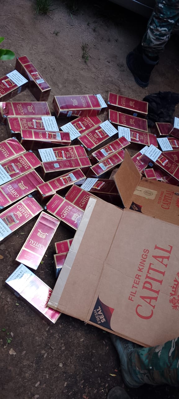 Detienen a un pasajero de autobús con contrabando de 21 mil cigarrillos en Santiago Rodríguez