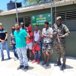 Detienen a un hombre con haitianos indocumentados en Montecristi
