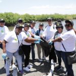 Coopnama realiza jornada de limpieza en favor del medioambiente en Peravia