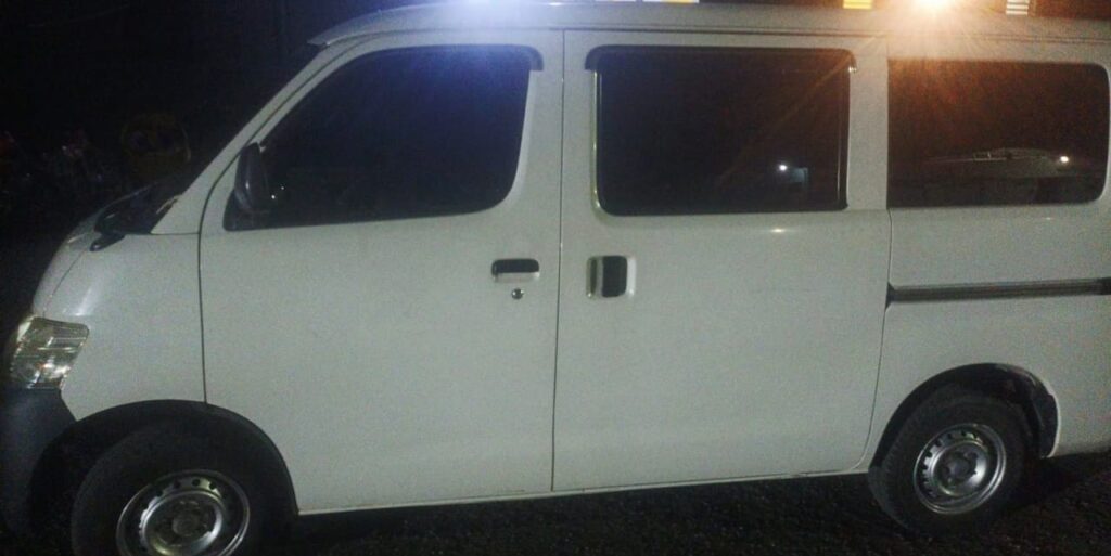 Arrestan a un haitiano transportando a 4 de sus compatriotas indocumentados en Azua