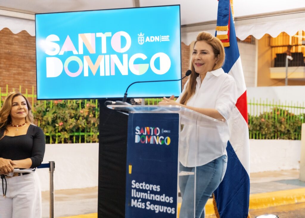 Alcaldía DN entrega más de 280 luminarias para reforzar seguridad en Los Prados