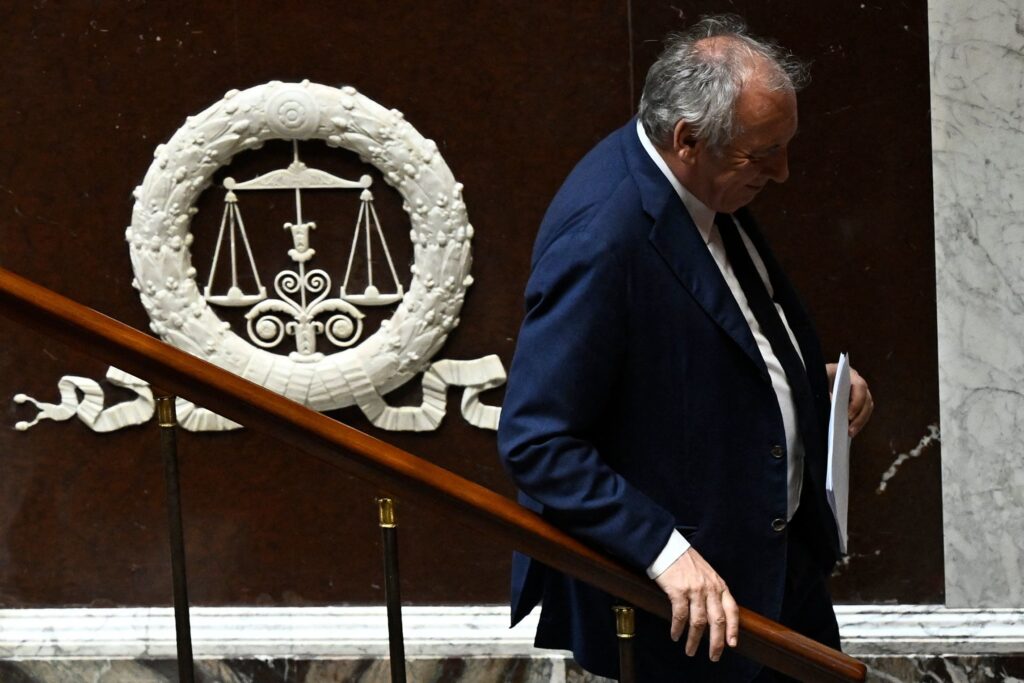 El informe de los abusos sexuales en la escuela Bétharram culpa de «falta de acción» al primer ministro francés, François Bayrou