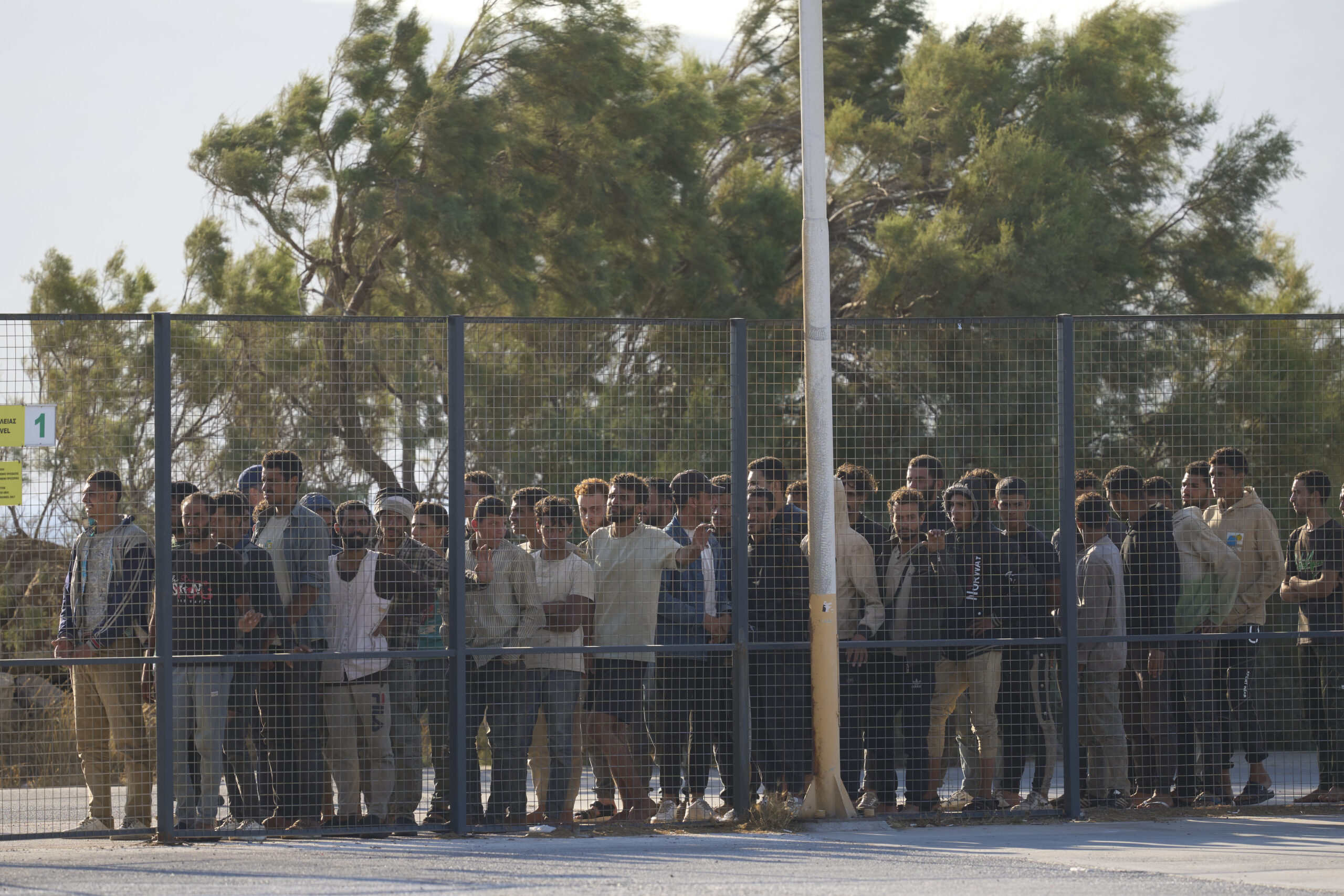 Grecia endurece la política migratoria y detendrá a quienes lleguen de Libia