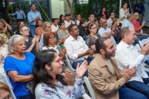 Alcaldía del DN ilumina a La Castellana como parte del programa Sectores Iluminados Más Seguros