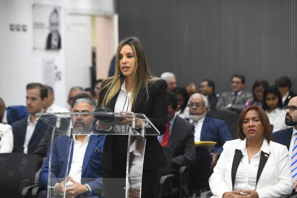 Diputados celebran vistas públicas sobre proyecto de ley de alquileres