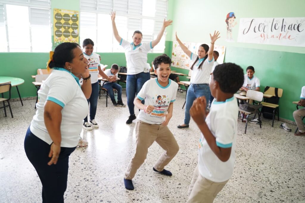 Minerd inicia con más de 4 mil niños el campamento “Aprender es Divertido” 