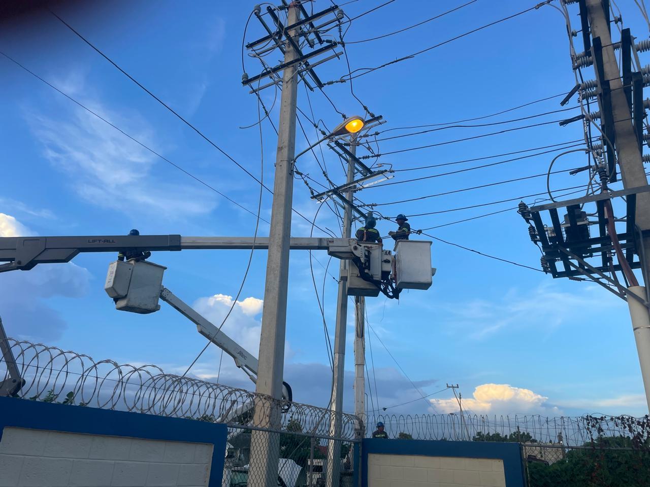 Edeeste informa conclusión de trabajos en circuito para optimizar servicio eléctrico