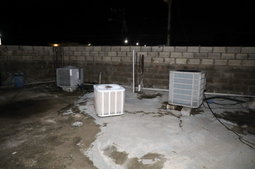 Autoridades desmantelan conexión irregular en centro de diversión de Brisas del Este