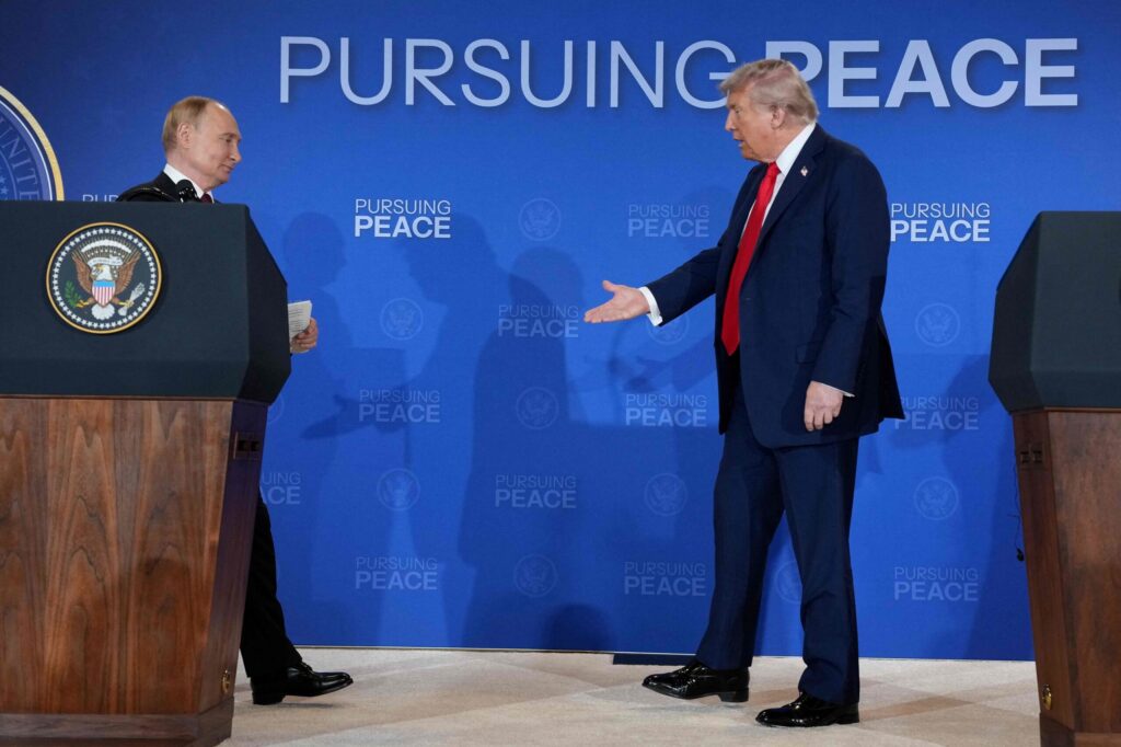 Trump y Putin salen de Alaska sin acuerdo sobre Ucrania tras una reunión «extremadamente productiva»