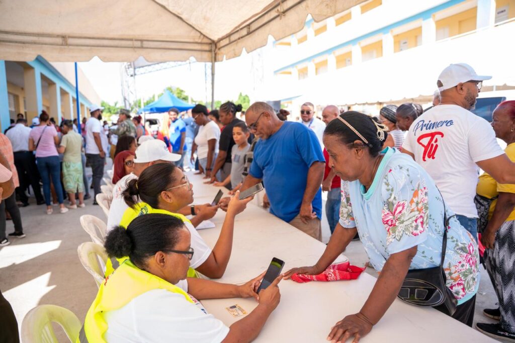 Robert Polanco afirma Propeep ha beneficiado más de 139 mil personas vulnerables desde febrero