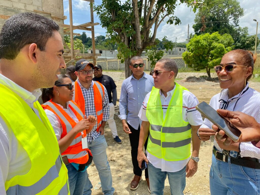 Infraestructura Escolar interviene Liceo Experimental y Recinto UASD de Elías Piña para agilizar su terminación, tras 12 años paralizado