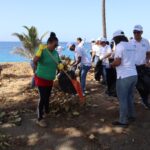 Digecac, Cemadoja y Eco-Joven realizan jornada de recogida de plásticos en la Autopista Las Américas