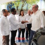 Presidente Abinader entrega 1,910 títulos de propiedad, de un total de 3,314 que beneficiará a más de 10,000 personas en Los Guaricanos