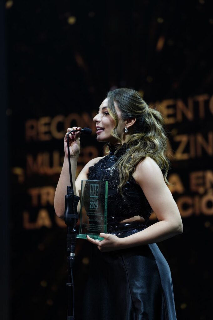 Magazine Awards 2025 reconoce a Iluminada Muñoz por su trayectoria comunicacional