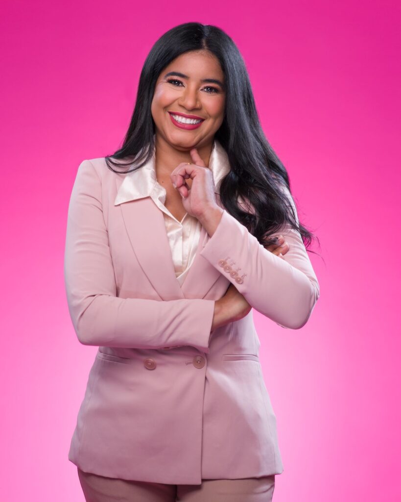 Grecheen Acosta regresa a la televisión con el pódcast “Hablemos de Trayectoria”