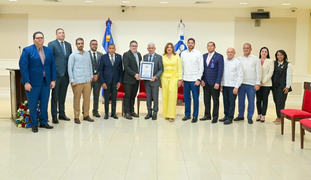El Senado recibe certificación ISO 9001-2015 en Gestión Humana