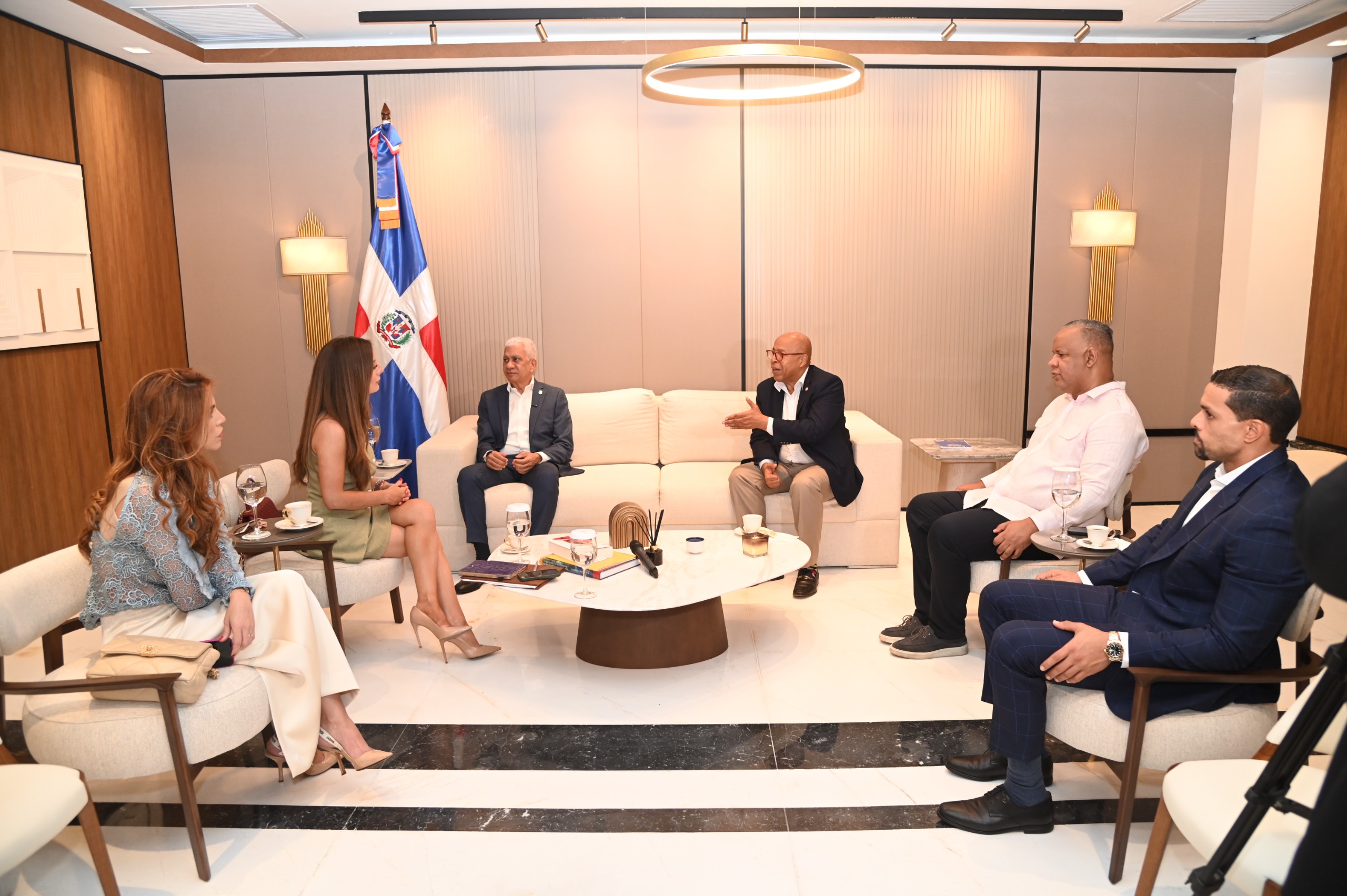 RD y Ecuador buscan fortalecer lazos en materia legislativa