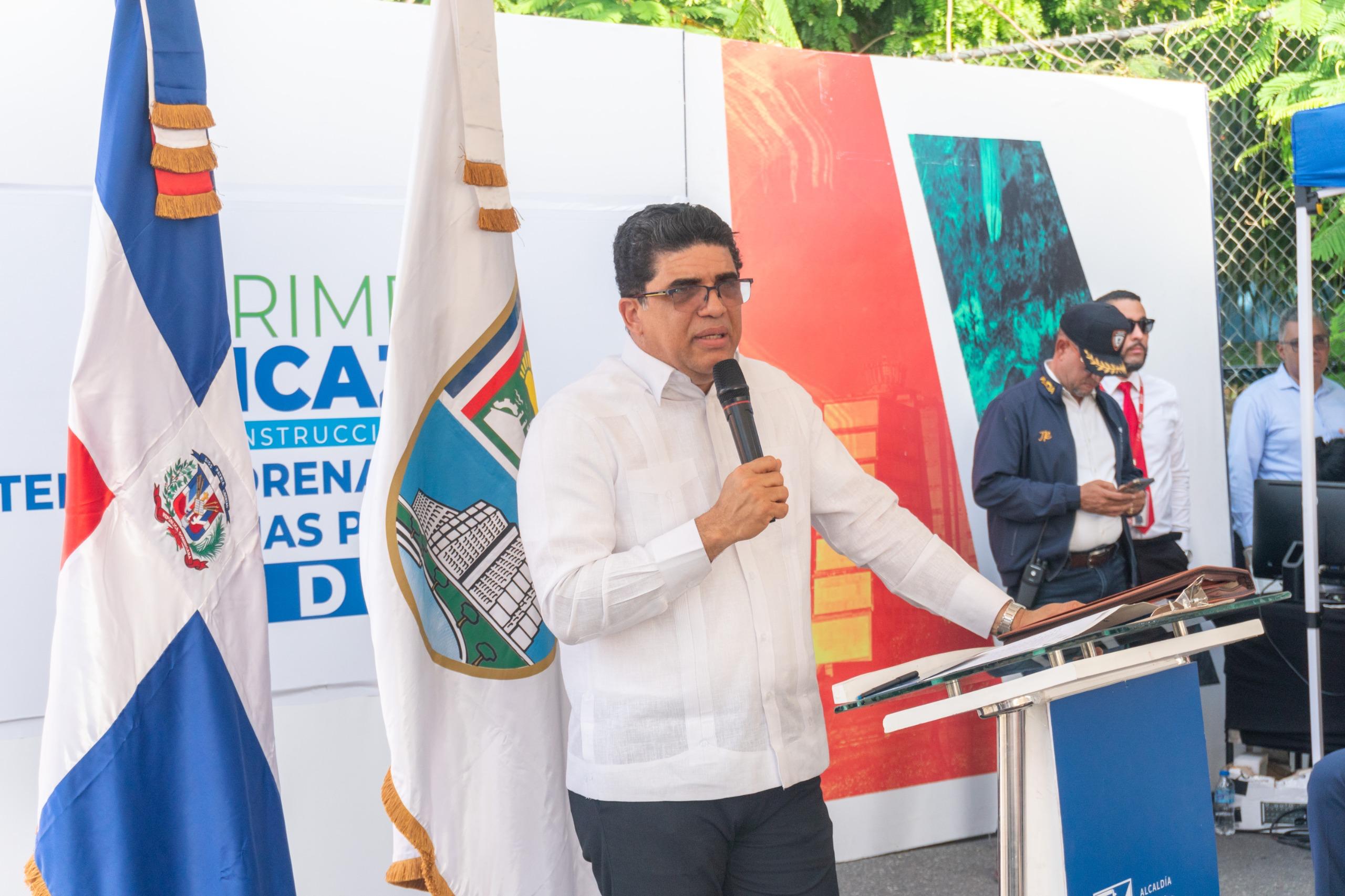 Alcaldía se propone eliminar punto de inundaciones en SDE