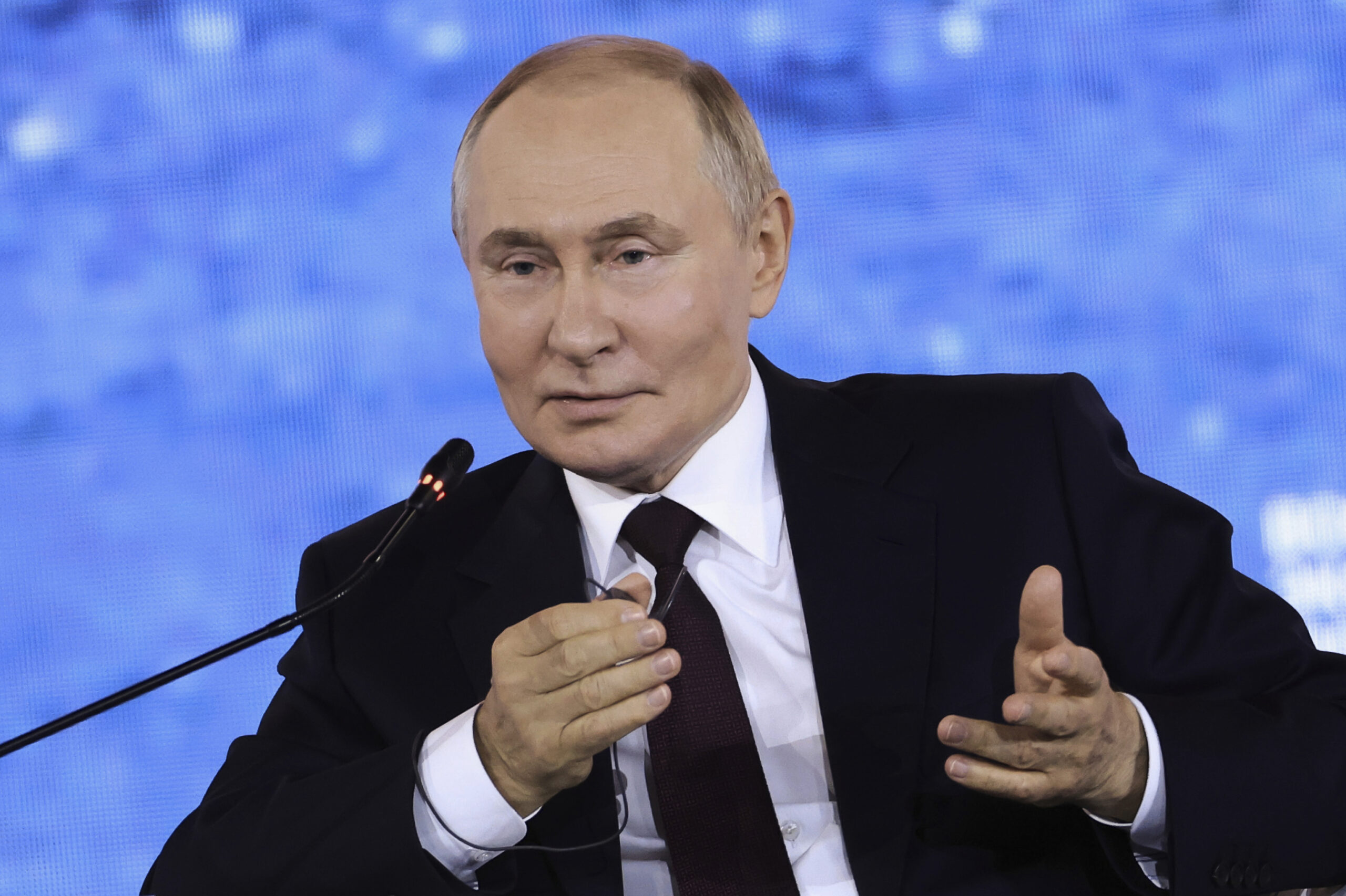 Putin avisa de que las tropas occidentales en Ucrania serían «objetivos legítimos» e insiste en que Zelenski vaya a Moscú