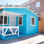 Propeep entrega casa construida y amueblada a señora Alejandrina de la Cruz, de 64 años, en Capotillo