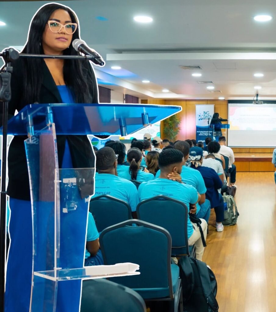 Imparten en el Datathon 2025 charla “Las mejores historias se escriben en silencio”