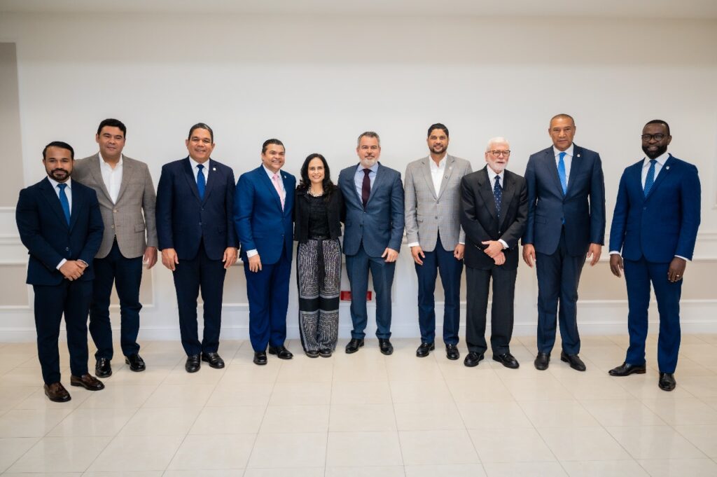 Senado realiza conferencia sobre legislación y ética en la era de la tecnología
