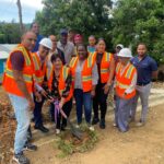 Edeeste inicia proyecto de electrificación en sectores de Miches
